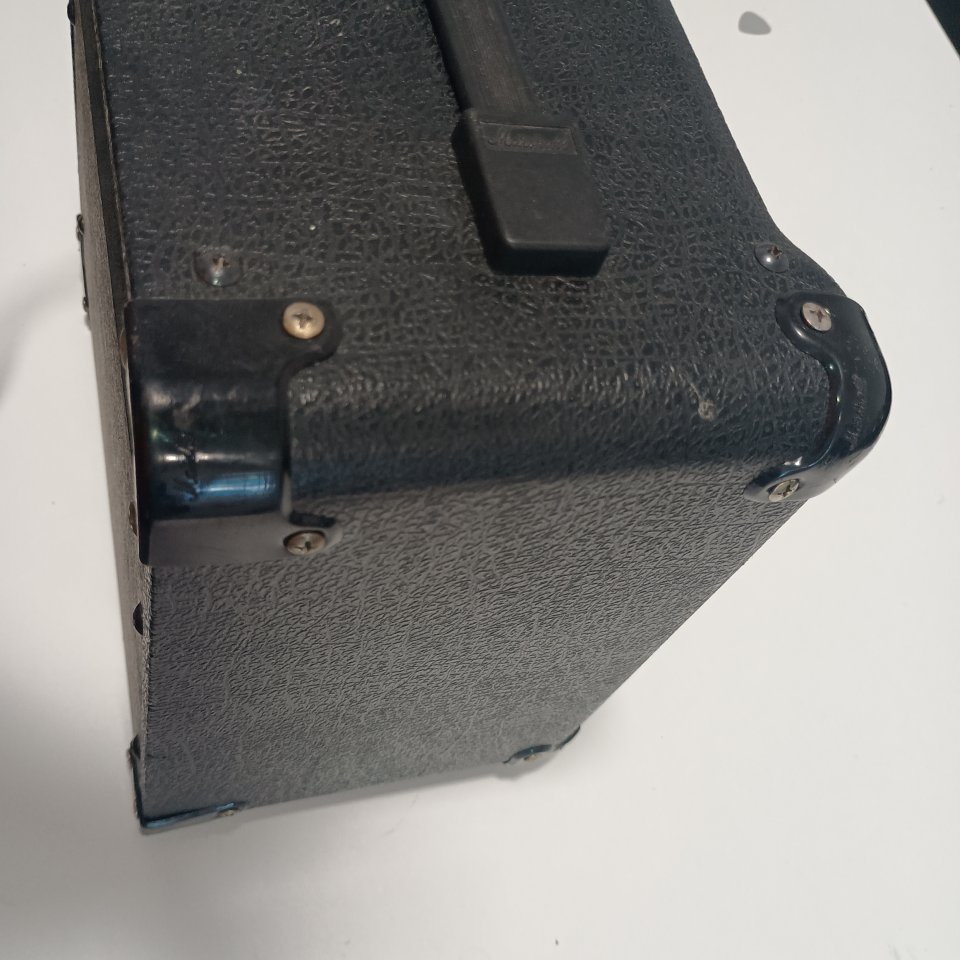 Marshall MG10CD de segunda mano · Foto 7 de 8 · Málaga · 50 €