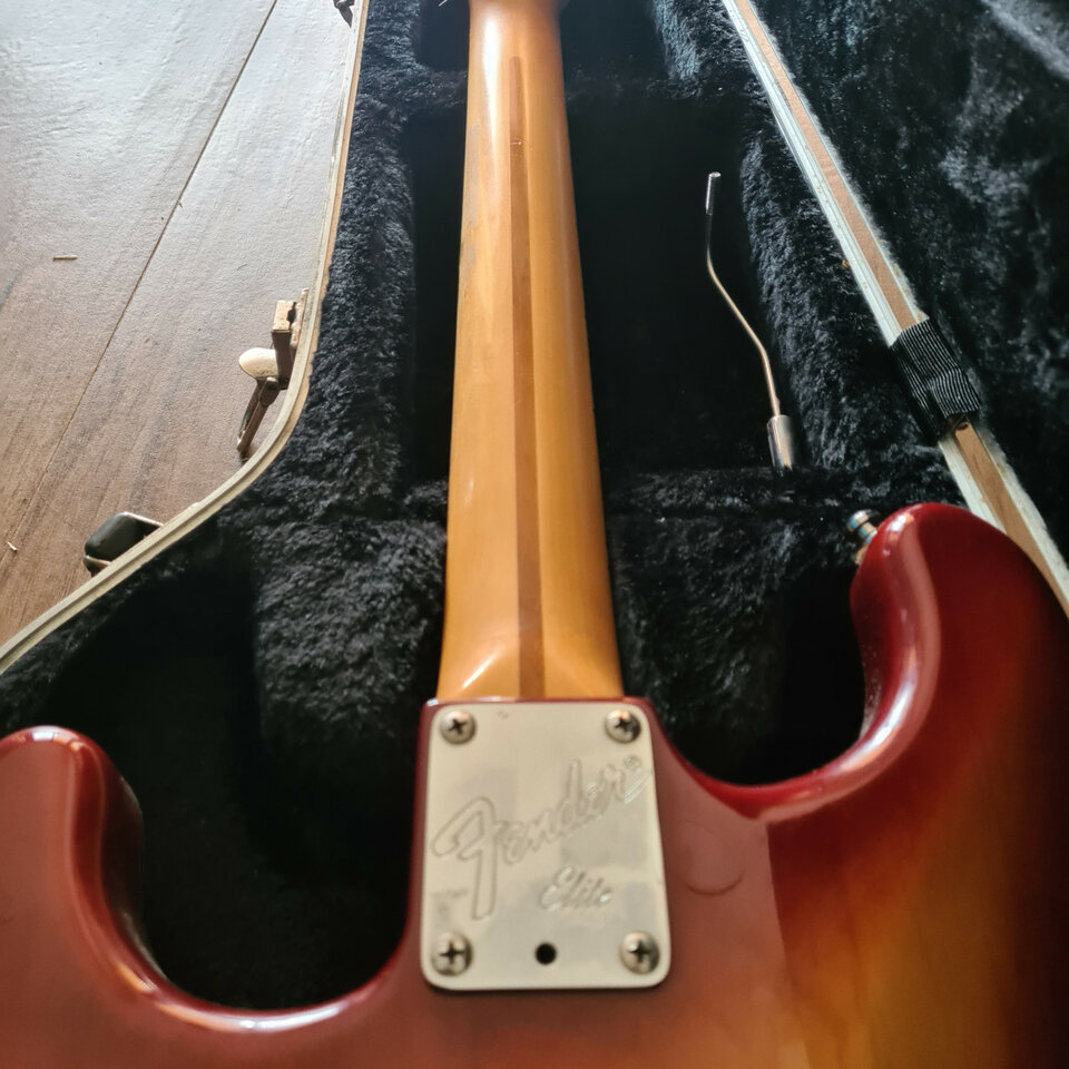 Fender stratocaster élite 1983