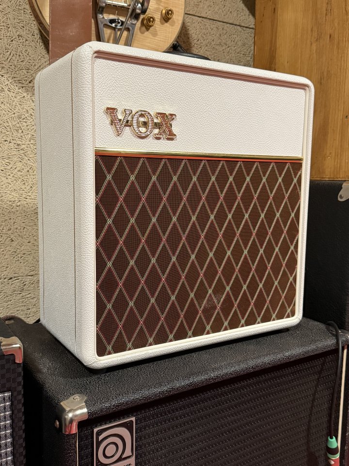 Vox AC4 C1-12 White Bronco