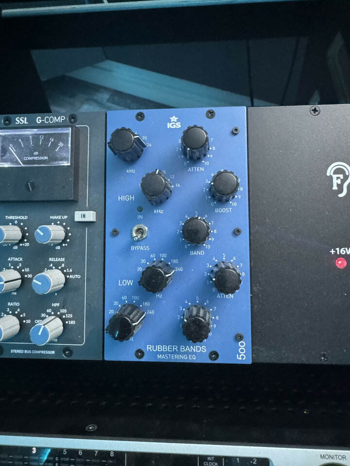 IGS Rubber Bands Mastering EQ (serie 500) (Pultec)