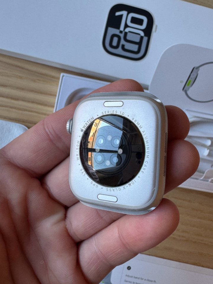 Apple Watch Series 10 de 46 mm GPS + Cellular de segunda mano · Foto 4 de 6 · Navarra