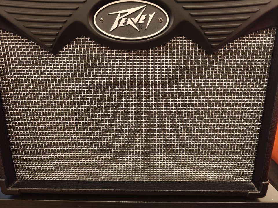 Amplificador para Guitarra Peavy 15W de segunda mano · Foto 6 de 9 · Cantabria · 55 €