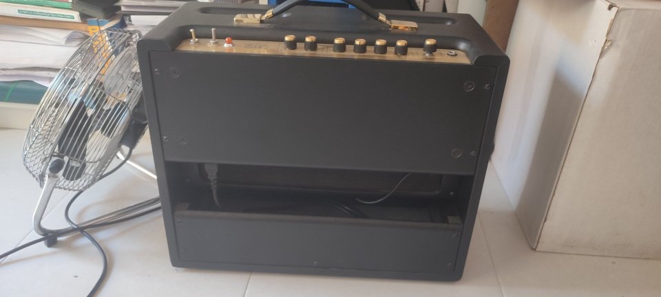 Amplificador Marshall origin 20c de segunda mano · Foto 1 de 4 · Zaragoza · 370 €