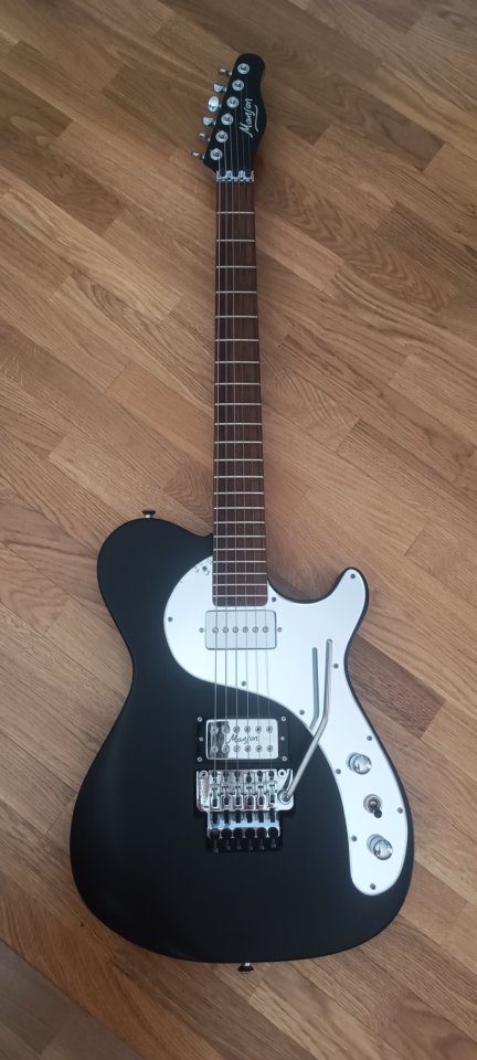 Guitarra Manson Guitar Works MA-2 de segunda mano · Foto 1 de 10 · Bizkaia · 1950 €