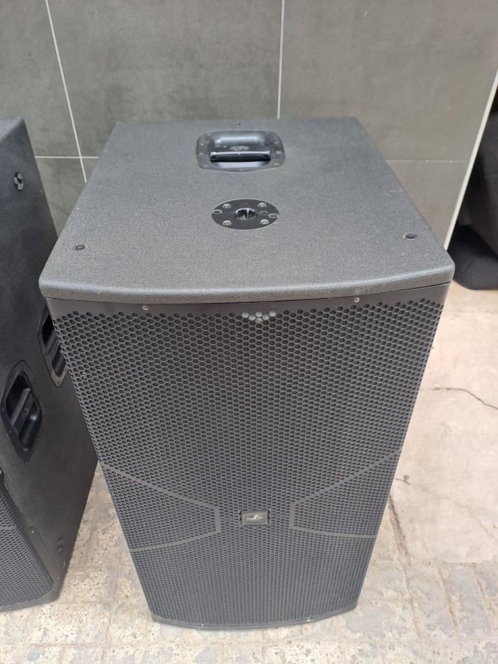 Dos Subgraves Das Vantec 218a + Fundas + Soportes Satelites de segunda mano · Foto 3 de 8 · Sevilla · 3150 €
