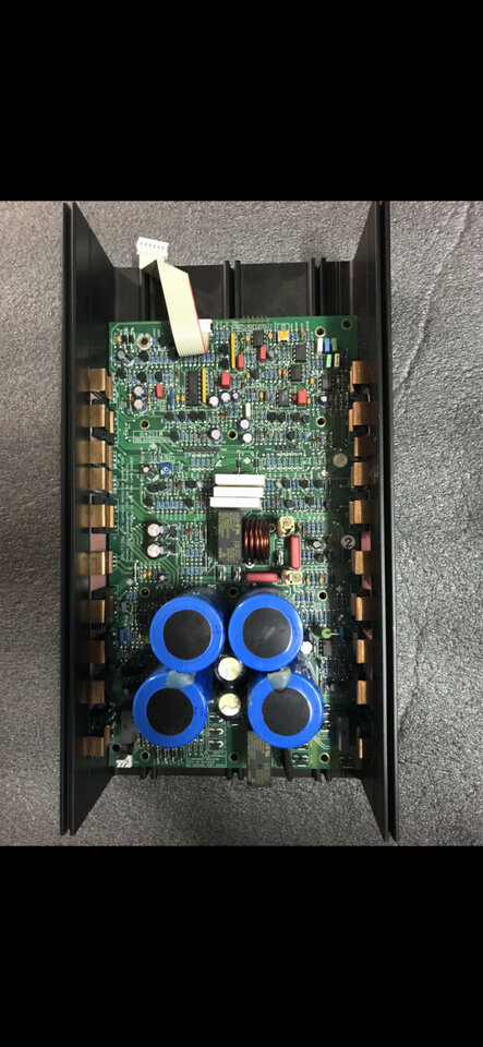 Dynacord módulo amp. Sub800A , rep. Original nuevo