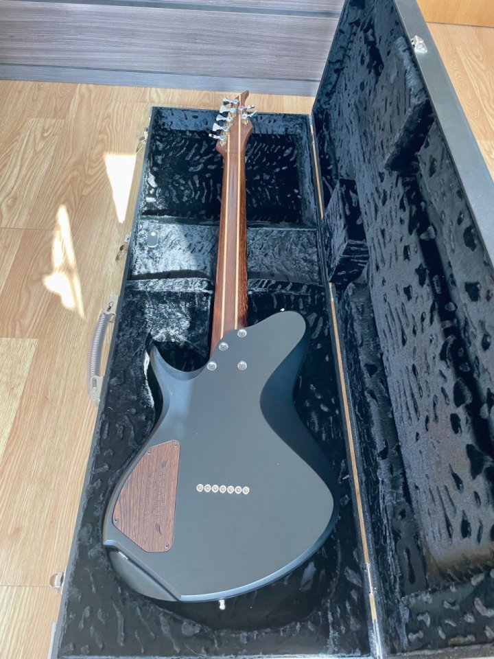 Aviator Warbird 7 Baritone de segunda mano · Foto 6 de 10 · Barcelona · 1650 €