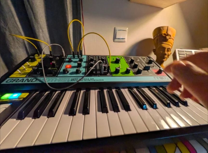 Moog Grandmother