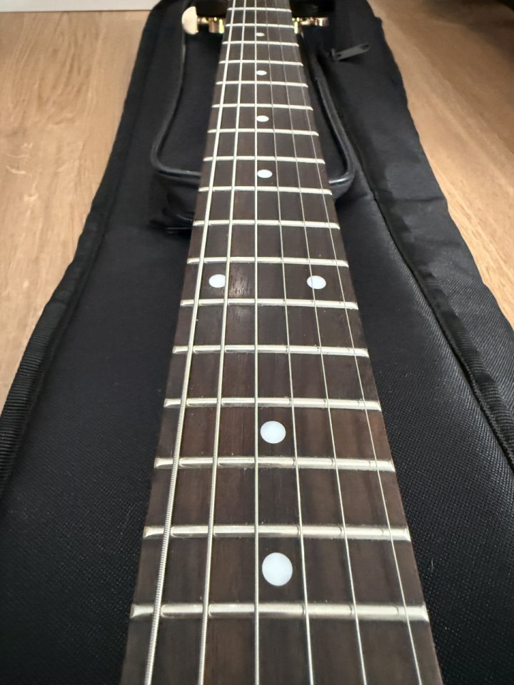 Epiphone '58 Korina Flying V (2010) de segunda mano · Foto 5 de 10 · Madrid · 850 €