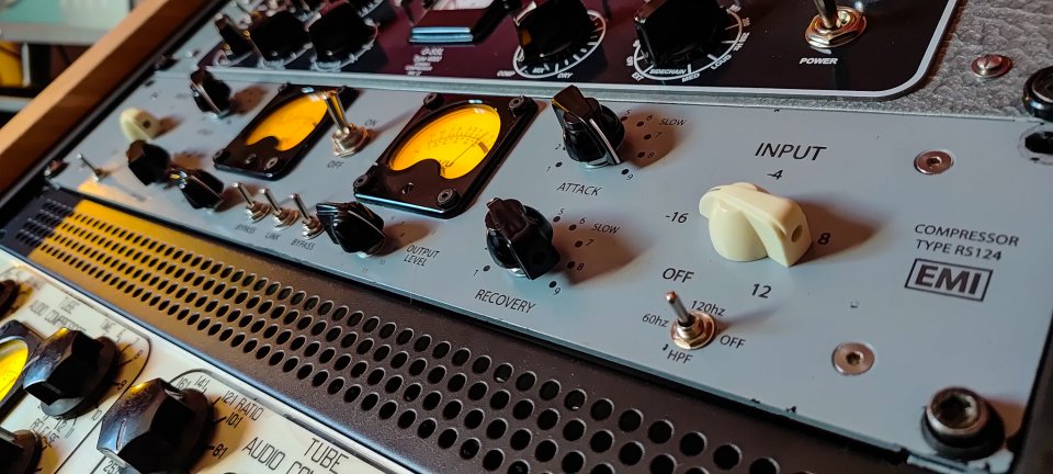 EMI RS124 Compresor estéreo vari mu. El compresor de Abbey Road!