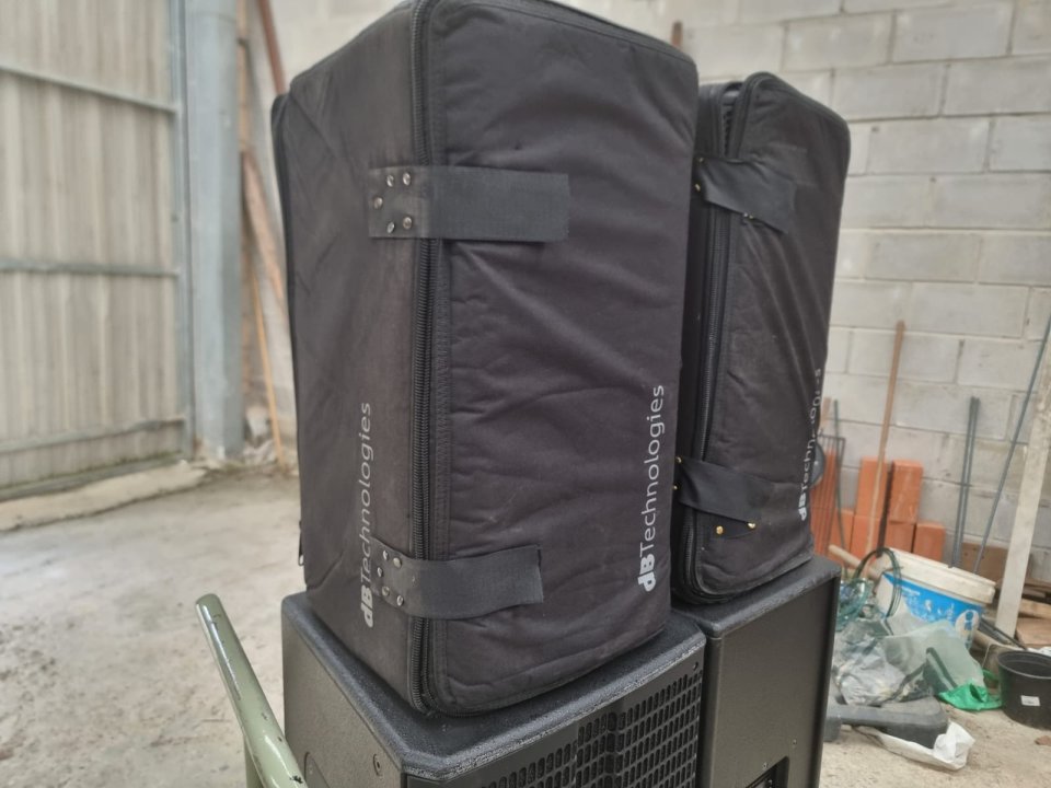 6 unidades de dB Technologies Opera 10 de segunda mano · Foto 5 de 5 · Araba · 270 €