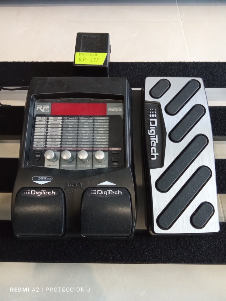 Pedalera Digitech RP-255 de segunda mano · Foto 1 de 2 · Madrid · 60 €