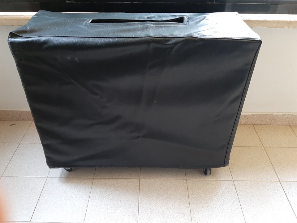 Roland JC 120 Jazz Chorus de segunda mano · Foto 5 de 5 · Albacete · 750 €