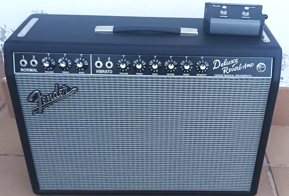 Vendido Fender Tone Master Deluxe Reverb de segunda mano · Foto 1 de 2 · Girona