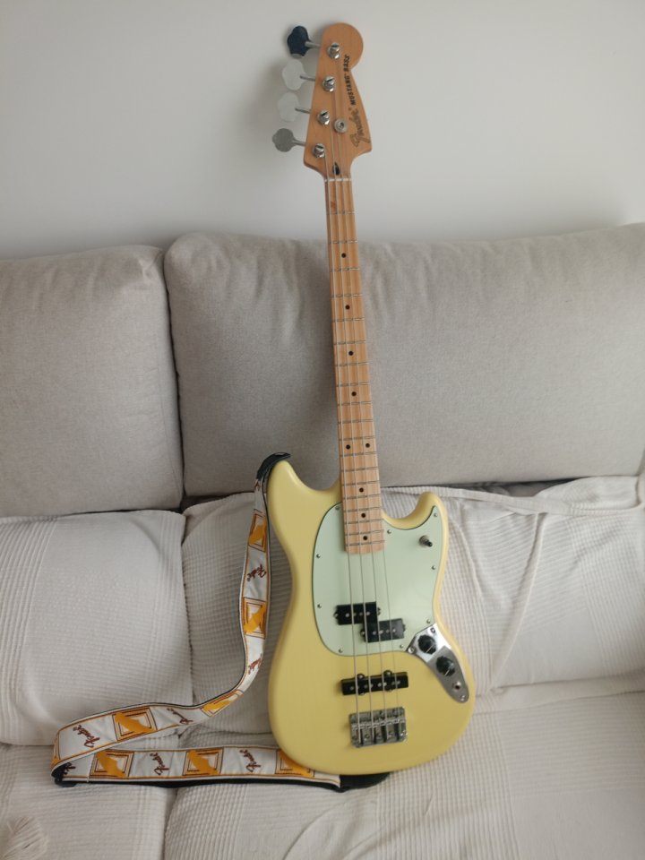 Fender Mustang Bass Player de segunda mano · Foto 1 de 4 · Madrid · 650 €