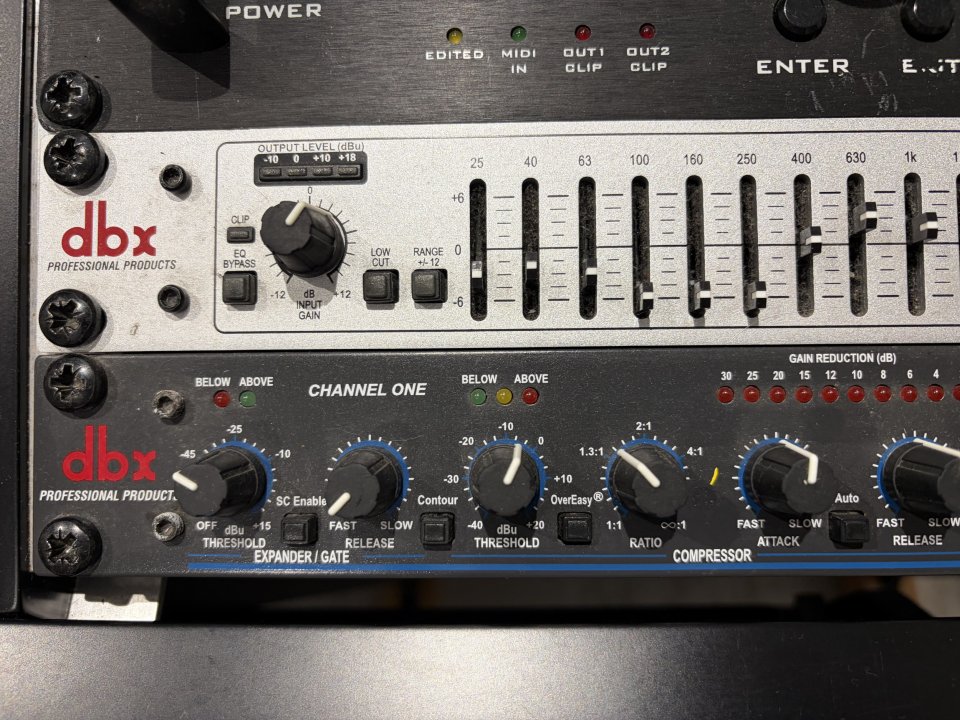 Compresor/Limitador/Puerta de Ruido dbx 166XL de segunda mano · Foto 1 de 3 · Albacete · 100 €