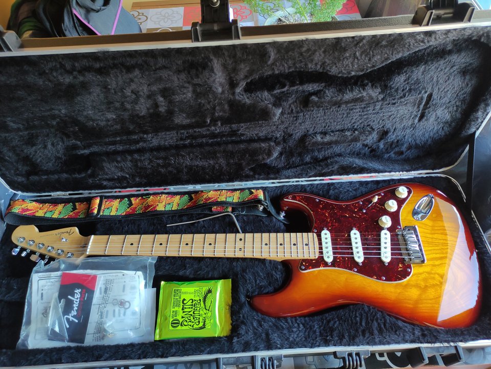 FENDER AMERICAN DELUX S1