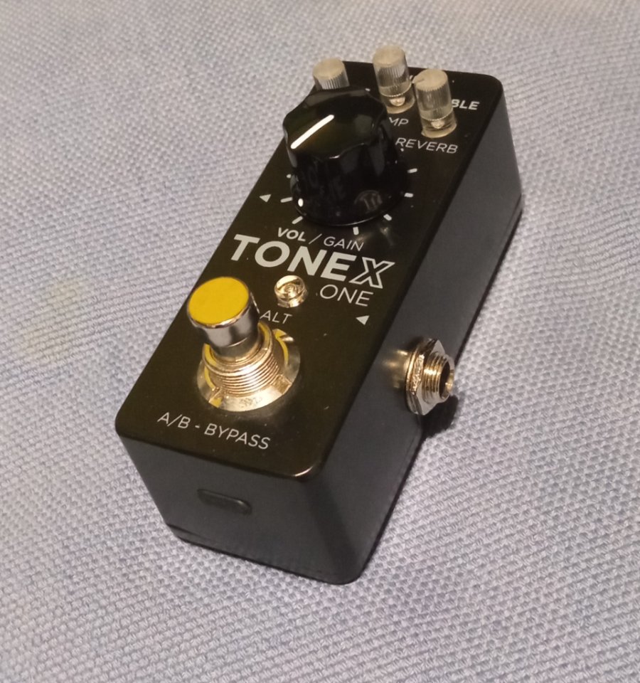 Tonex One. Pedal de Ik Multimedia
