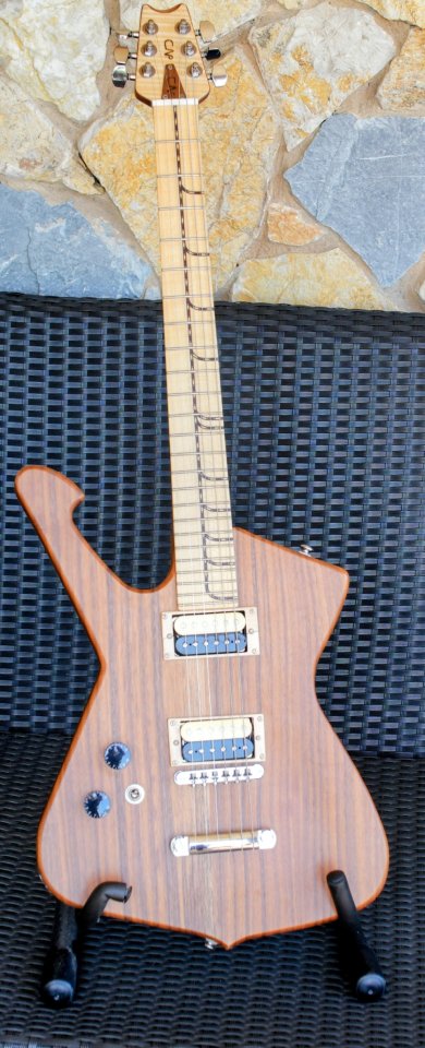 Guitarra zurda zurdo luthier italiano de segunda mano · Foto 1 de 7 · Illes Balears · 450 €