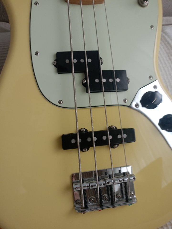Fender Mustang Bass Player de segunda mano · Foto 3 de 4 · Madrid · 650 €