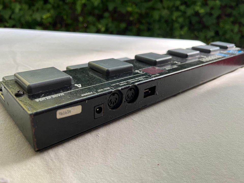 Pedalera MIDI Rolls RFX MP128P MidiBuddy de segunda mano · Foto 4 de 5 · Barcelona · 60 €