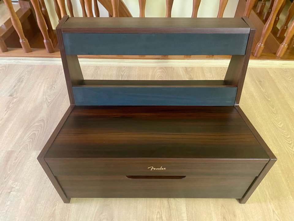 Fender Deluxe Wooden Amplifier Stand de segunda mano · Foto 7 de 9 · Pontevedra · 190 €