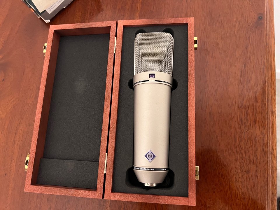 Neumann u87 ai plateado de segunda mano · Foto 3 de 5 · Illes Balears · 1900 €