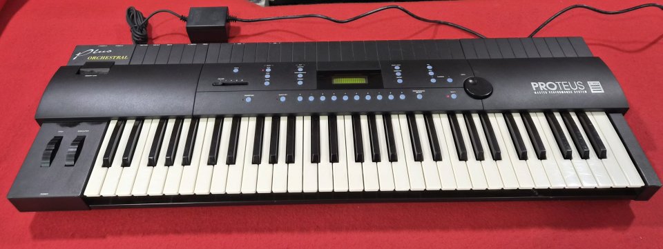 Emu Proteus Plus Orchestral Keyboard de segunda mano · Foto 1 de 5 · Girona · 325 €