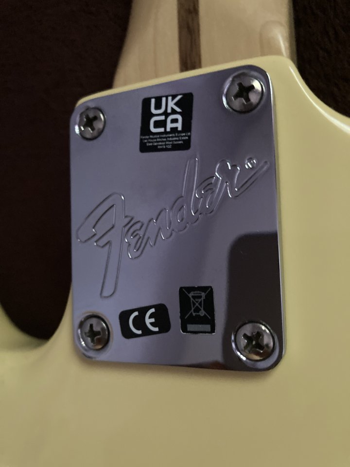 Fender Mustang de segunda mano · Foto 7 de 9 · Madrid · 1000 €