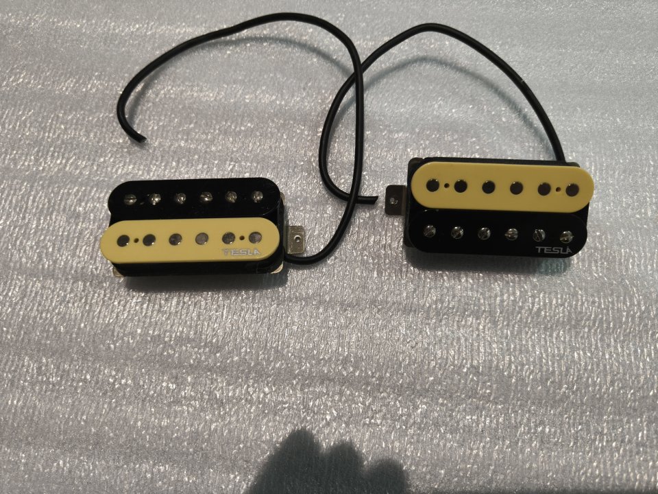 Pastillas Humbucker Set Tesla Opus-1 de segunda mano · Foto 1 de 2 · Valencia · 85 €
