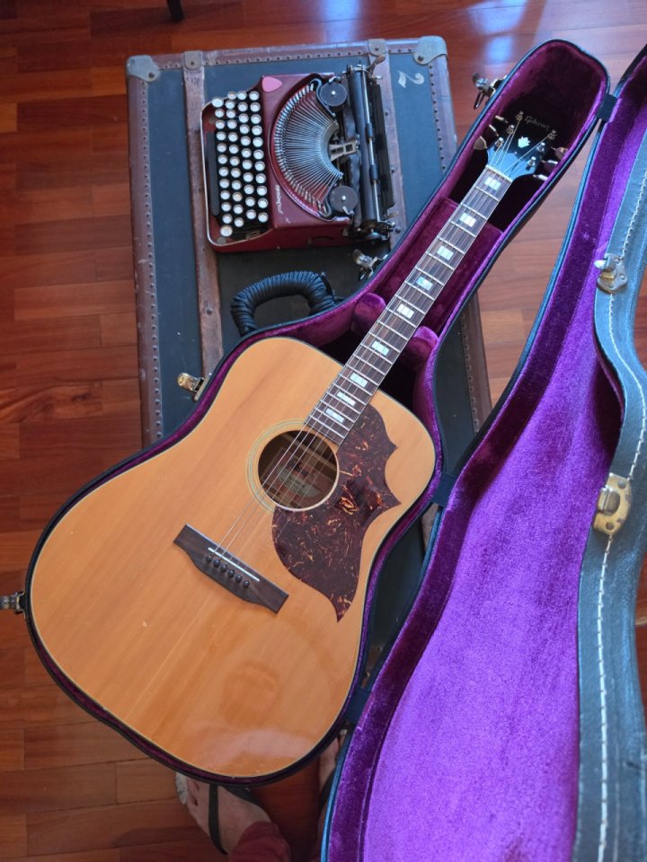 Acustica Gibson SJ Deluxe 1970s de segunda mano · Foto 1 de 10 · Las Palmas · 2400 €