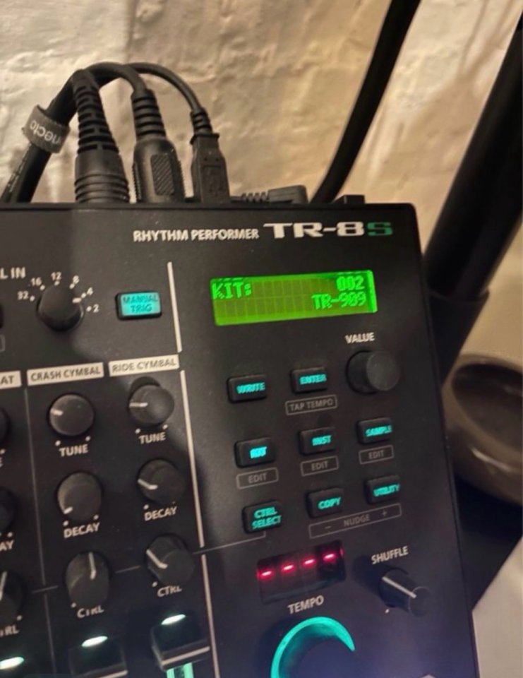 Roland Tr 8s de segunda mano · Foto 2 de 4 · Badajoz · 490 €