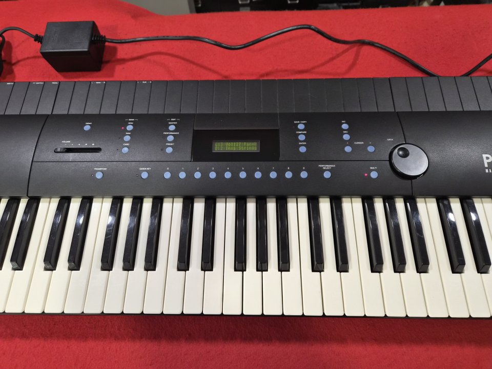 Emu Proteus Plus Orchestral Keyboard de segunda mano · Foto 3 de 5 · Girona · 325 €