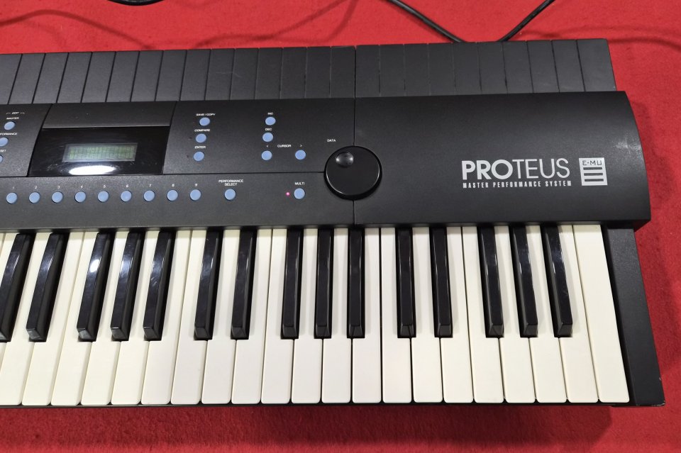 Emu Proteus Plus Orchestral Keyboard de segunda mano · Foto 4 de 5 · Girona · 325 €
