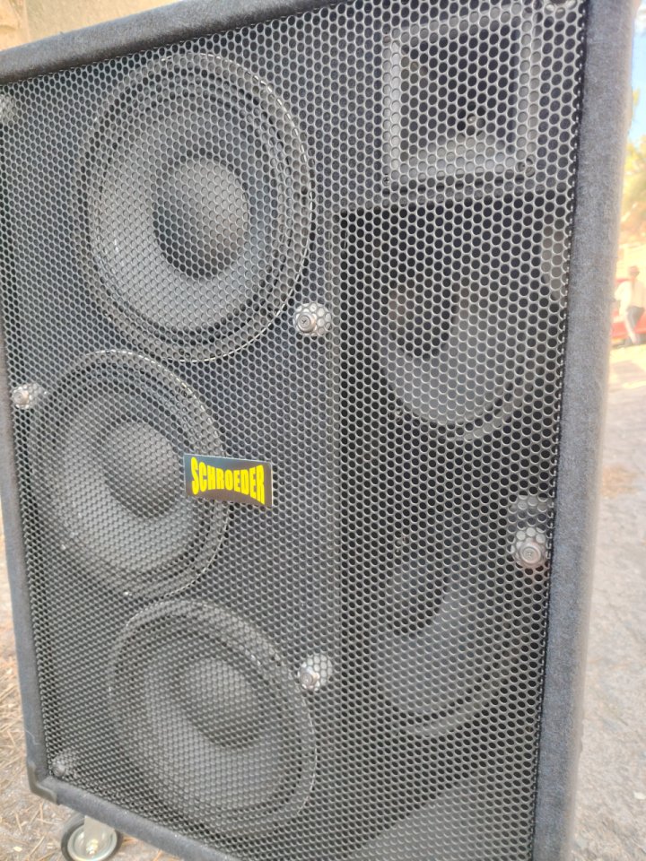 Schroeder 310212L, 1.700W. "La Pantalla de bajo". de segunda mano · Foto 1 de 6 · Madrid · 750 €