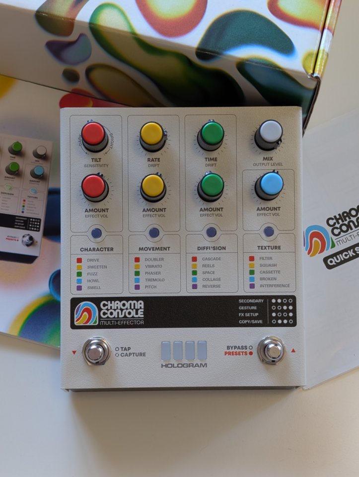 Hologram Chroma Console de segunda mano · Foto 1 de 4 · Pontevedra · 500 €