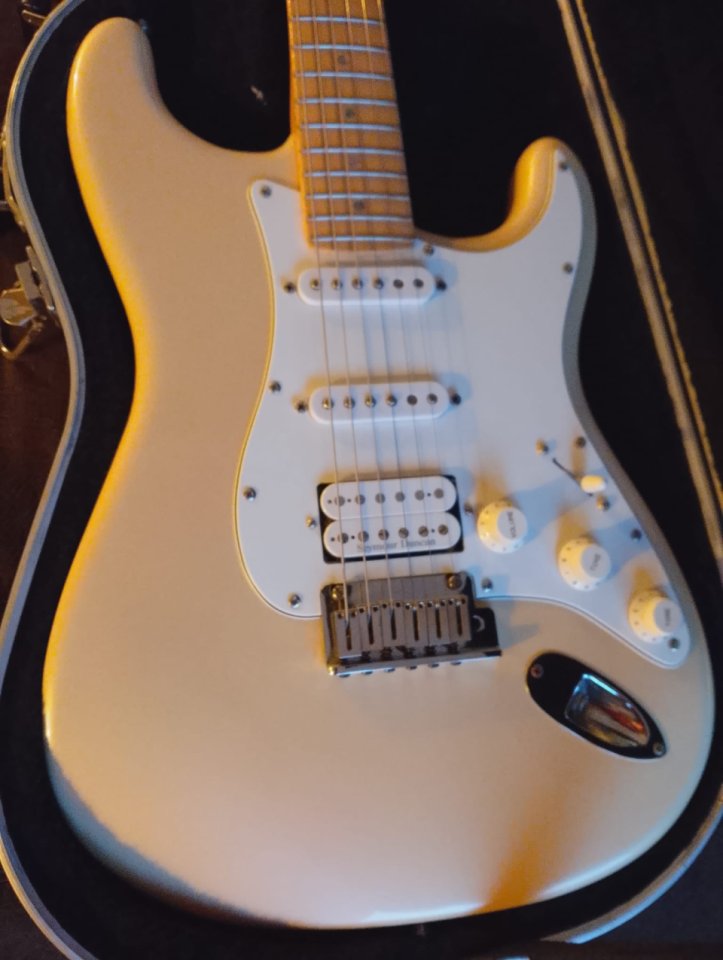 Fender stratocaster american deluxe