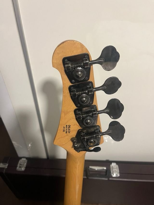 Bajo Yamaha Attitude limited 2