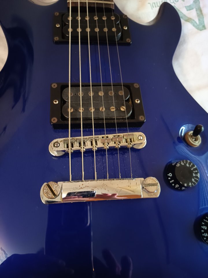 Guitarra Cort m200 de segunda mano · Foto 2 de 6 · Cádiz · 180 €