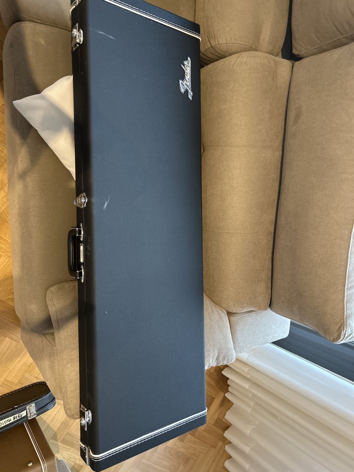 Fender vintera bass VI