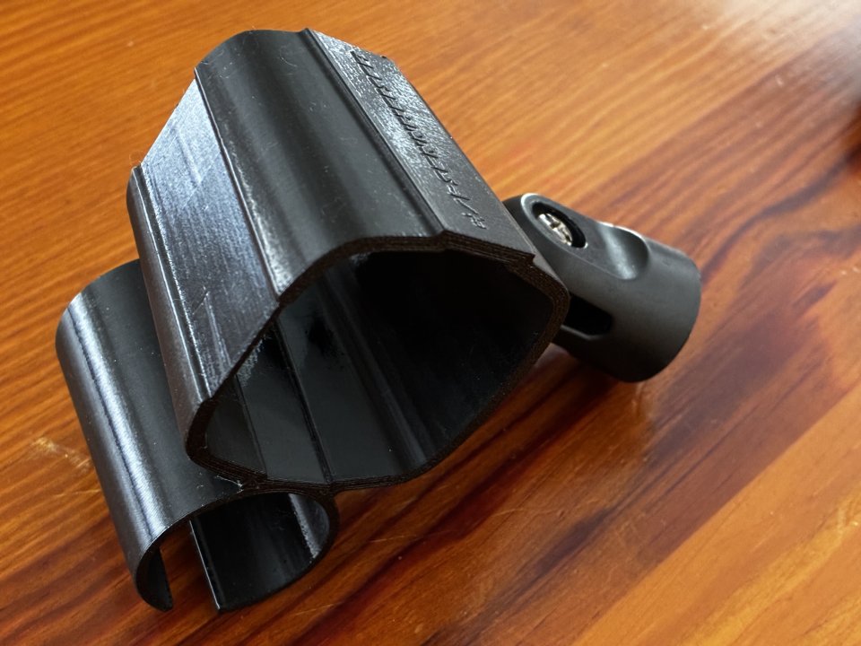 Fabricación de pinzas especiales para micrófono