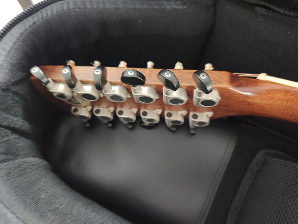 Electroacústica 12 strings Cort MR 710 de segunda mano · Foto 4 de 4 · Málaga · 225 €