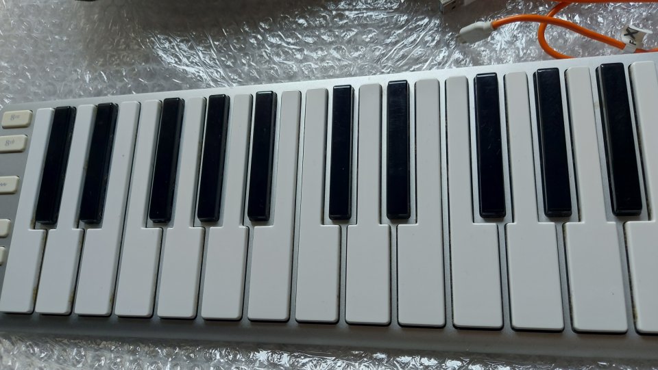 ESI XKey25