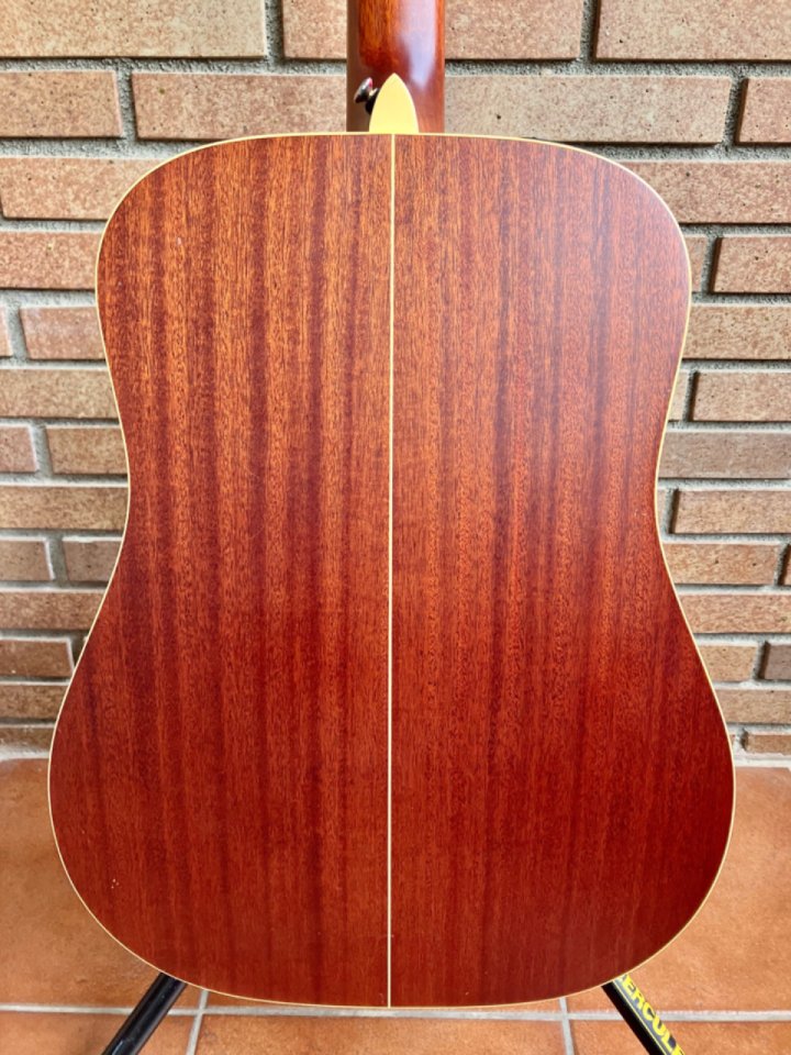 Takamine 12 cuerdas Japón + estuche de segunda mano · Foto 7 de 10 · Barcelona · 850 €