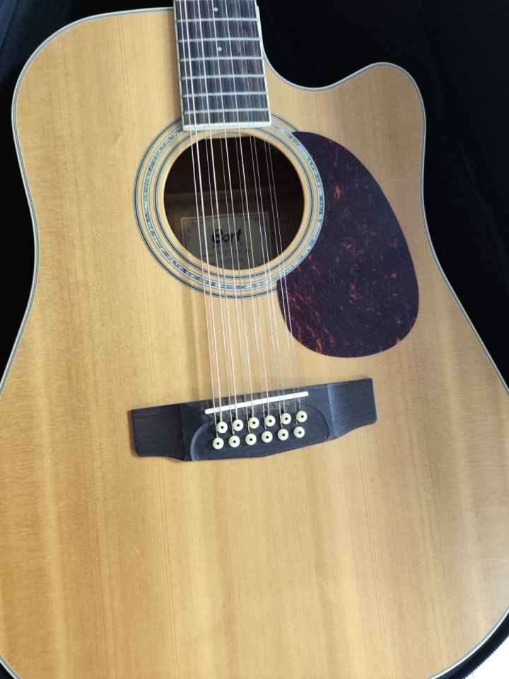 Electroacústica 12 strings Cort MR 710 de segunda mano · Foto 1 de 4 · Málaga · 225 €