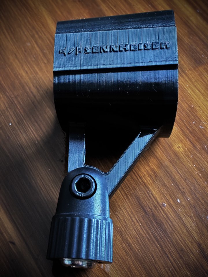 Fabricación de pinzas especiales para micrófono