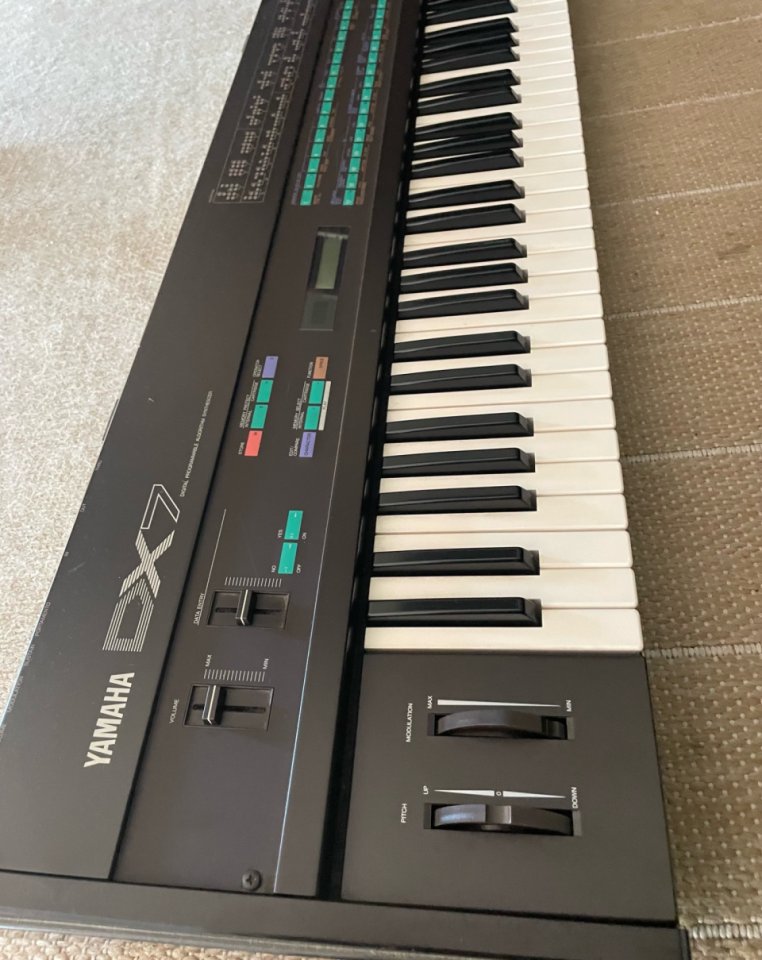 Yamaha DX7 de segunda mano · Foto 1 de 10 · Toledo · 690 €