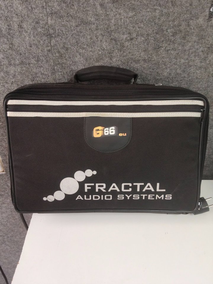 Fractal Audio FX8 Mark II de segunda mano · Foto 4 de 7 · Zaragoza · 600 €