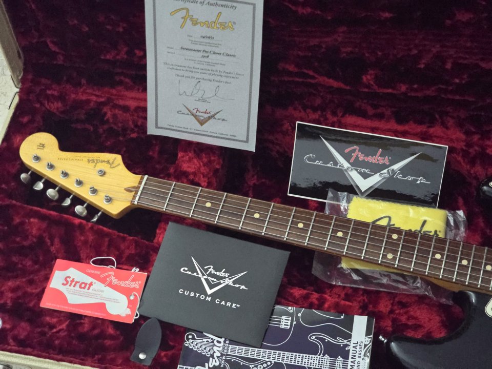 Fender Stratocaster CS de segunda mano · Foto 3 de 6 · Málaga