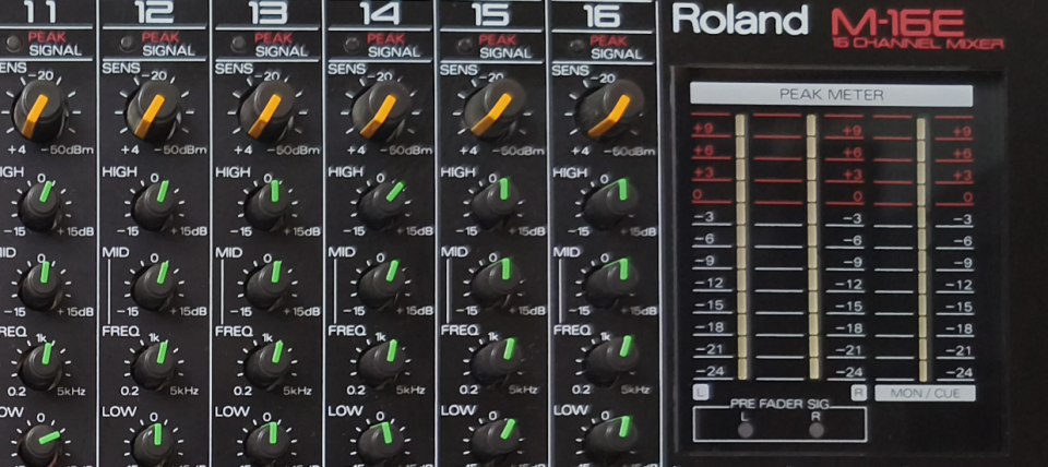 Roland M-16E de segunda mano · Foto 4 de 5 · Barcelona · 230 €